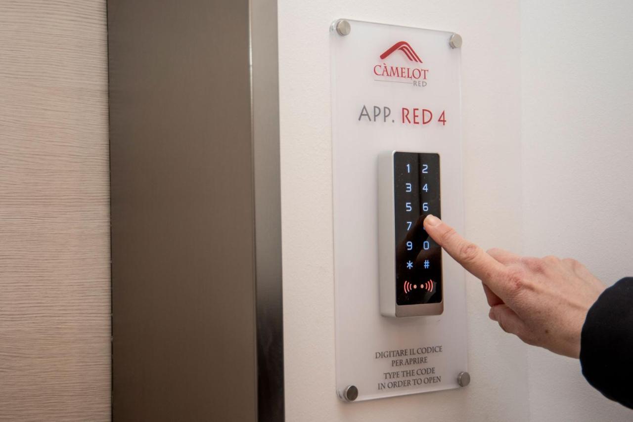 Camelot Red - Appartamenti Верона Экстерьер фото