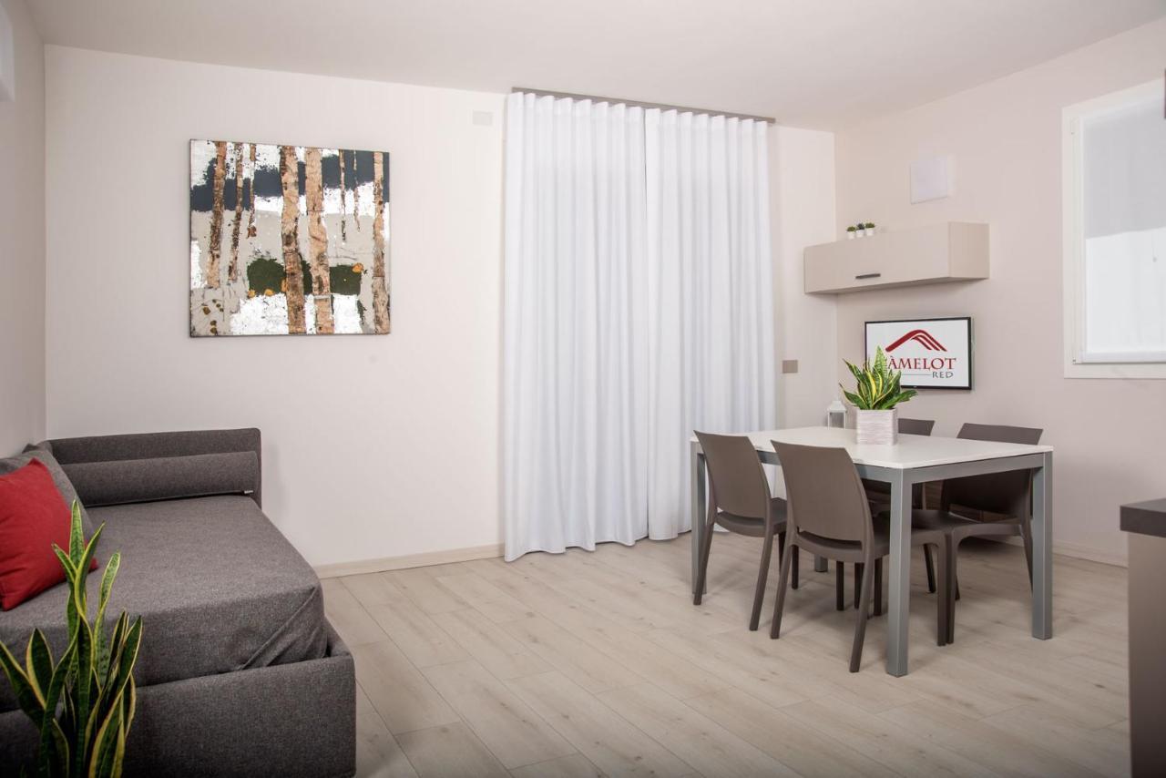 Camelot Red - Appartamenti Верона Экстерьер фото